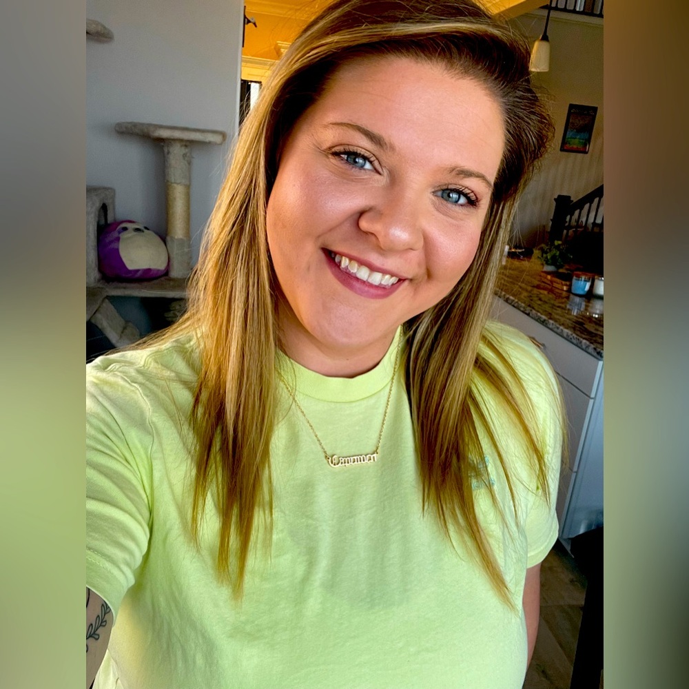 Meet your Posher, Kayla